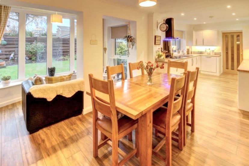 Kitchen diner
