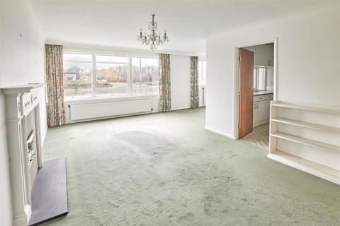 2 bedroom flat for sale - The Terrace, Barnes, SW13