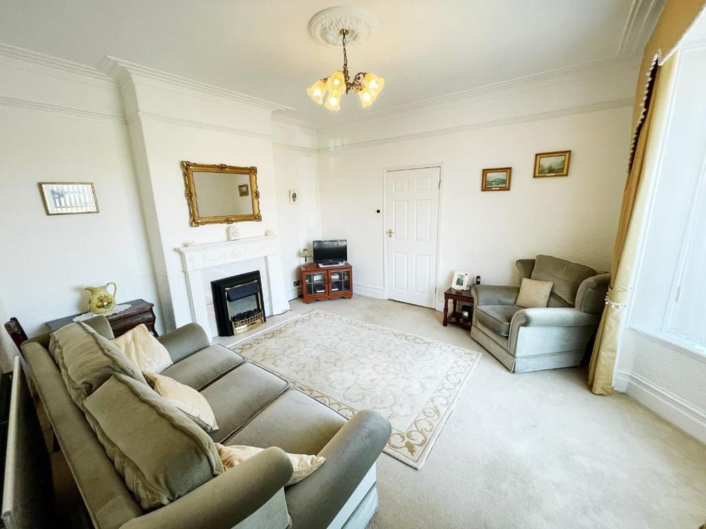 Greenfields Road, Auckland 3 bed end of terrace house £70,000