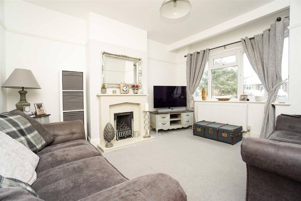 Ghyllside Drive, Hastings 4 bed semidetached house £425,000