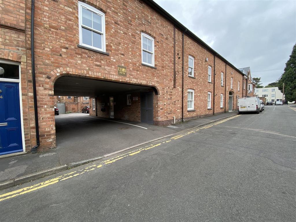 Mitaka House, Morton Street, Leamington Spa 1 bed apartment £825 pcm