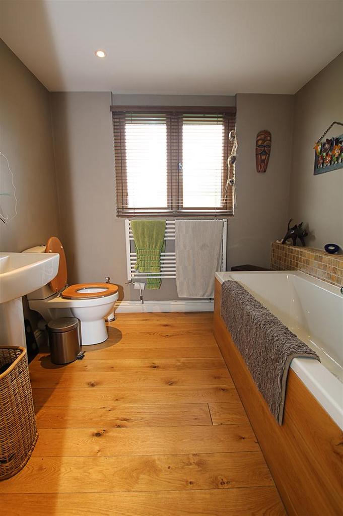 Ensuite.jpg