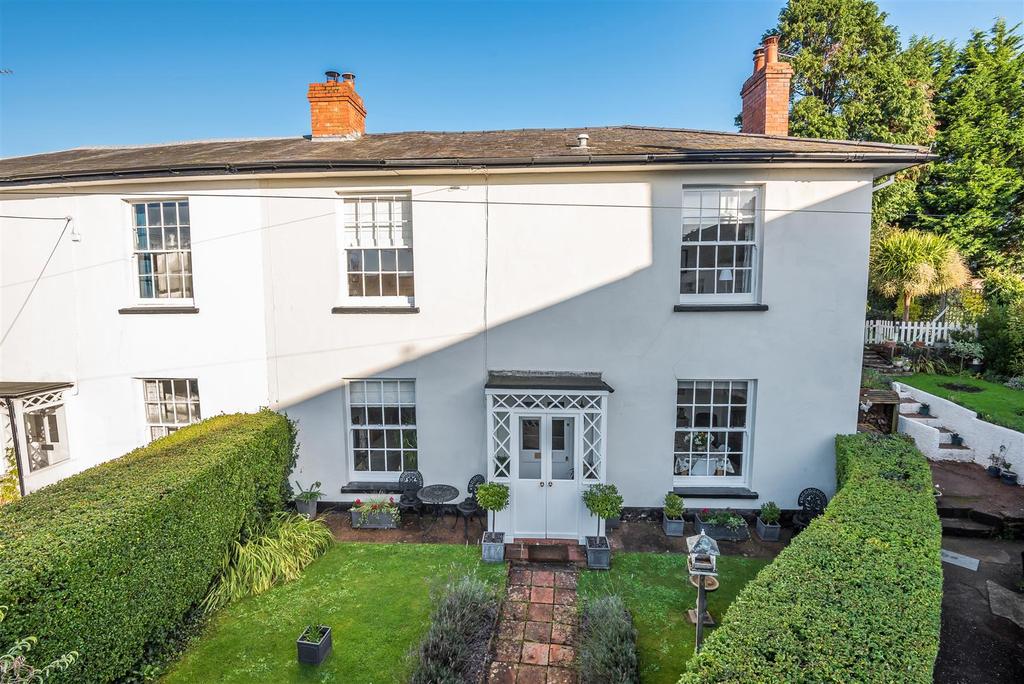 Westford Court, Wellington 3 bed semidetached house £395,000