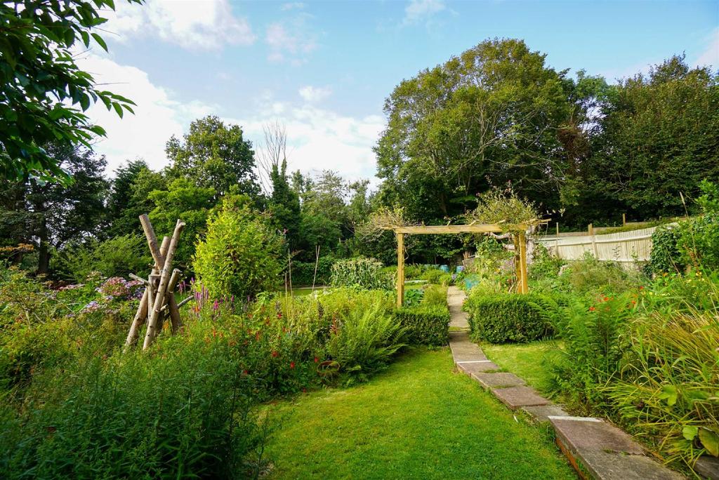 Branksome Road, St. Leonardsonsea 3 bed detached house £620,000