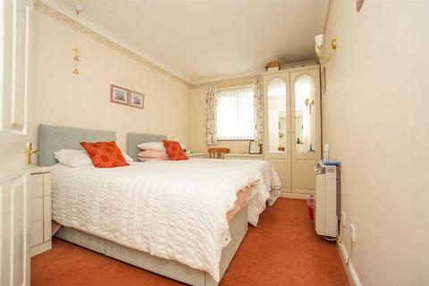 1 bedroom flat for sale - St. Helens Crescent, Hastings
