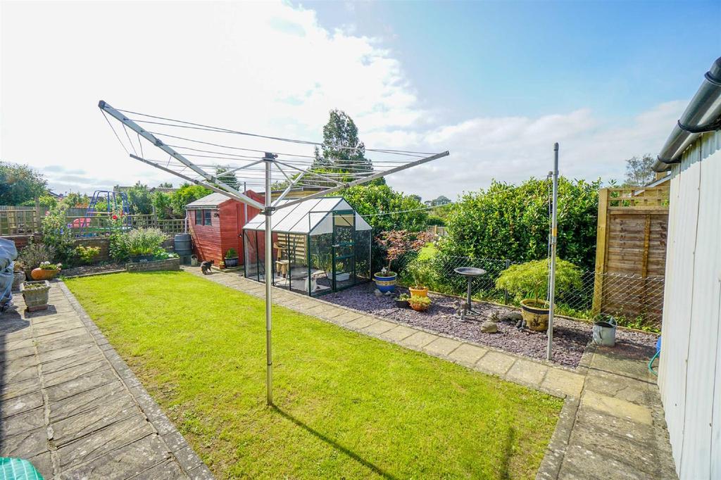 Hickman Way, Hastings 2 bed detached bungalow £385,000