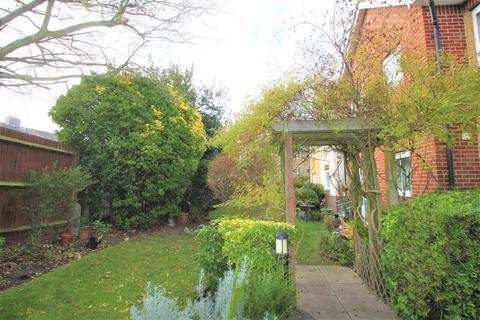 1 bedroom retirement property for sale, Kingswood Court, 175 Chingford Mount Road, Chingford