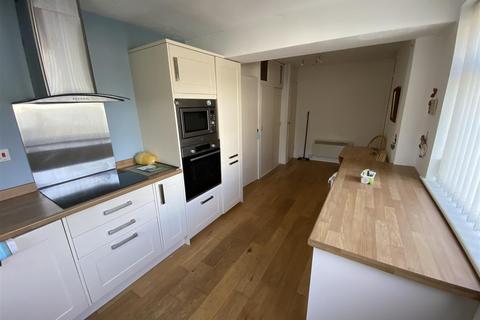 7 College Close, Probus, Truro, TR2 4LW