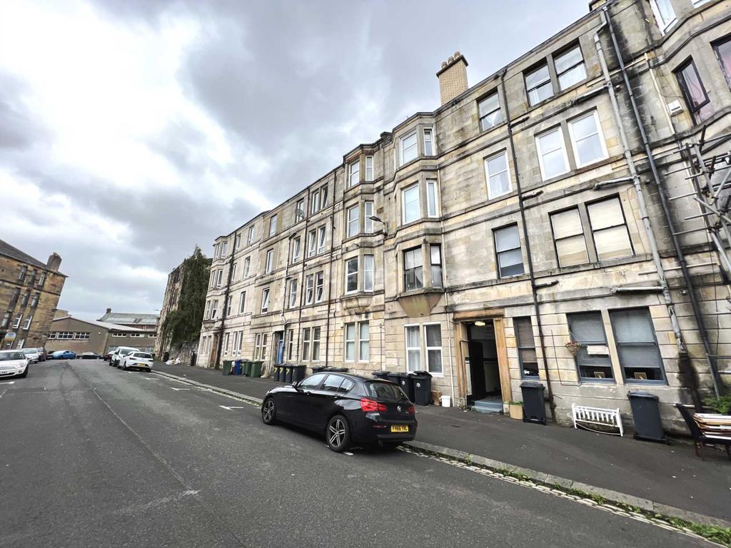 Howard Street, Paisley 1 bed flat £500 pcm (£115 pw)