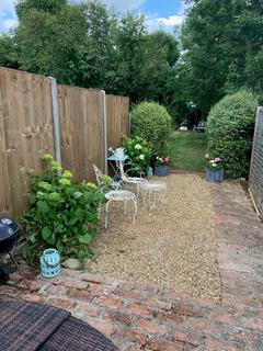 2 bedroom terraced house to rent, Westborough Road, Maidenhead, Berkshire