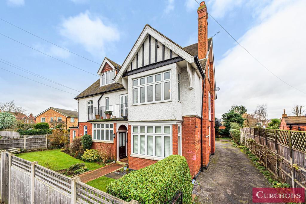 Portmore Park Road, Weybridge, KT13 1 bed flat £950 pcm (£219 pw)