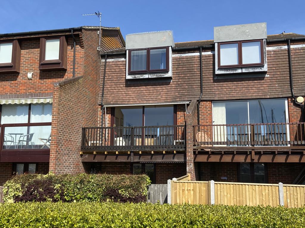 Rampart Row, Gosport PO12 3 bed townhouse for sale £299,950