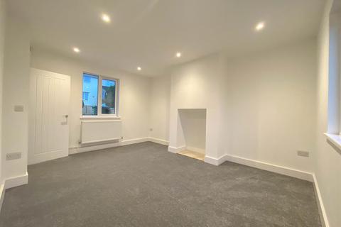 12 First Avenue, Dursley, GL11 4NW