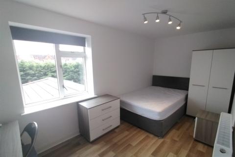 3 bedroom apartment to rent - Middle Street, Beeston, NG9 2AR