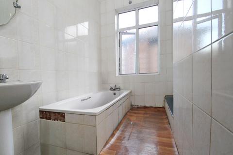2 bedroom maisonette for sale, Botwell Crescent, HAYES, Middlesex