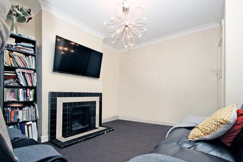 2 bedroom maisonette for sale, Botwell Crescent, HAYES, Middlesex