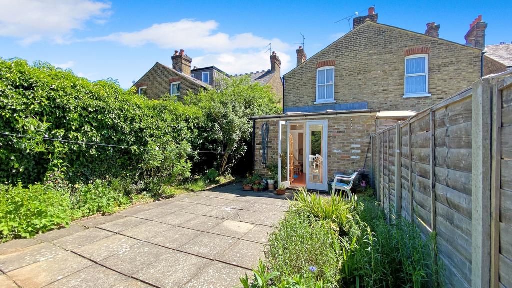 Walford Road, UXBRIDGE, Middlesex 4 bed semidetached house £520,000