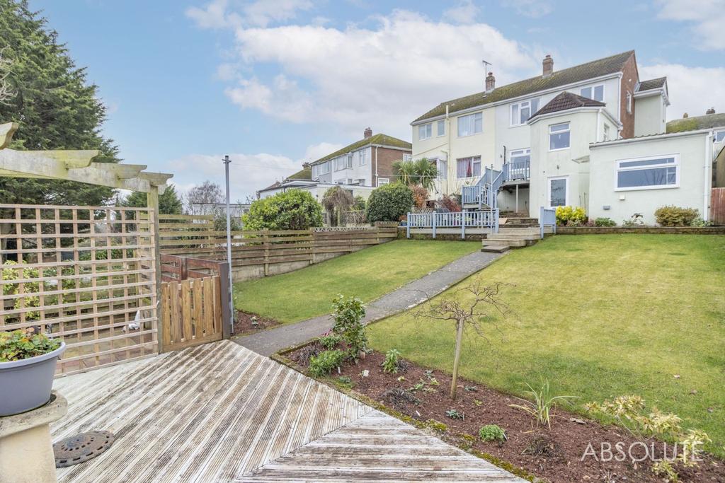 Frobisher Green, Torquay, Devon, TQ2 3 bed semidetached house £310,000