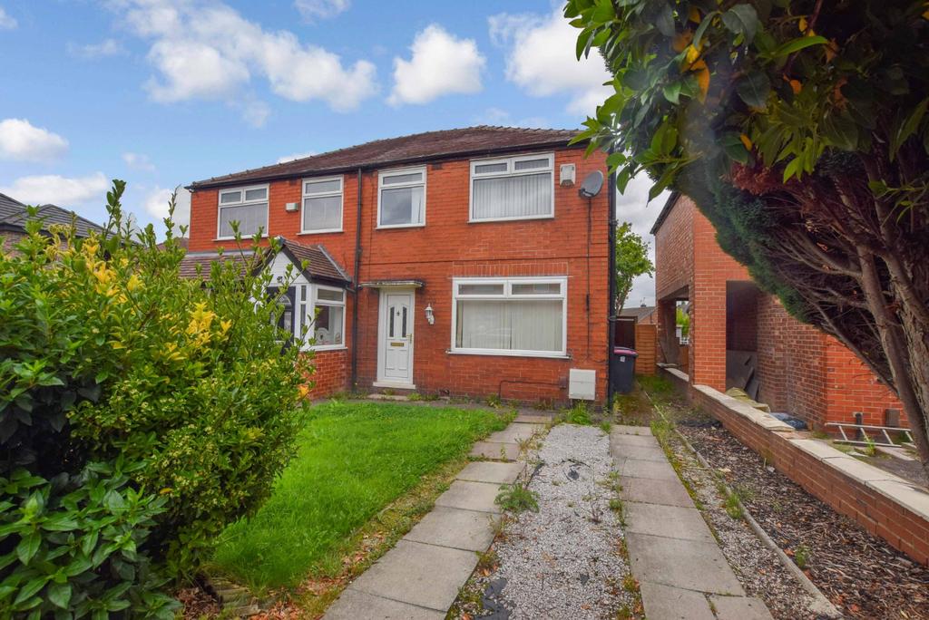 Bray Avenue, Eccles, Manchester, M30 3 bed semidetached house £190,000