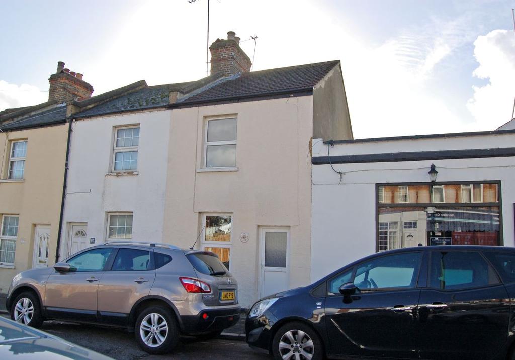 119 Kneller Road, Twickenham... 2 bed terraced house £300,000