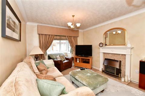 4 bedroom detached house for sale - Frerichs Close, Wickford, Essex