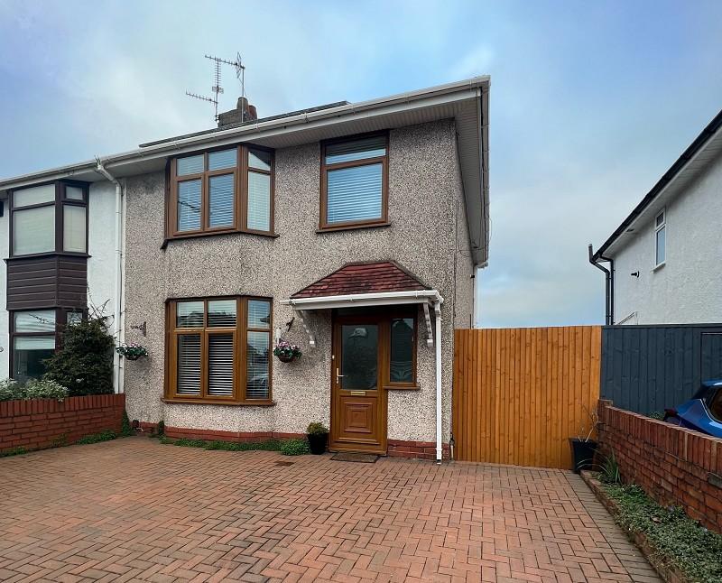 Ty Wern Road, Rhiwbina, Cardiff. CF14... 3 bed semidetached house £