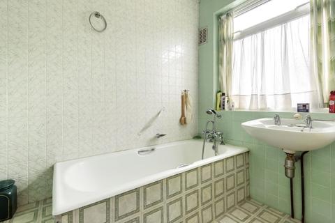 43 Crest Road, Bromley, BR2 7JA