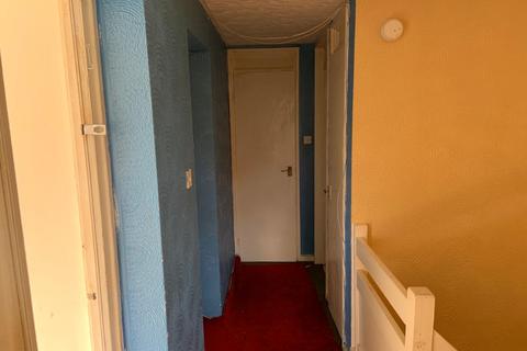 15 Bernard Terrace, Glasgow, G40 3BD