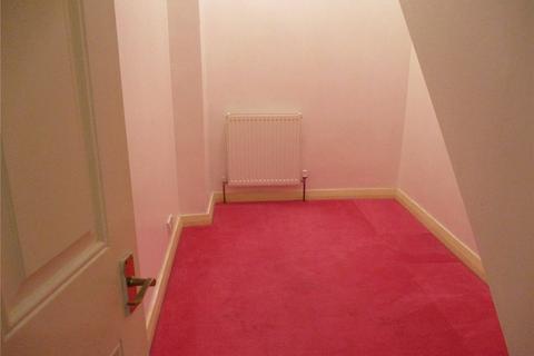 2 bedroom terraced house to rent, Walkley Terrace, Heckmondwike, WF16