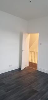 3 bedroom flat for sale - Burnley Road East, Rossendale BB4