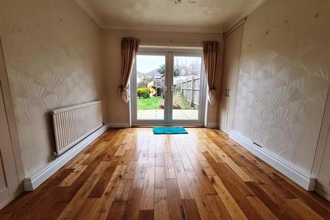 28 Heol Las, Pencoed, Bridgend, CF35 6YW
