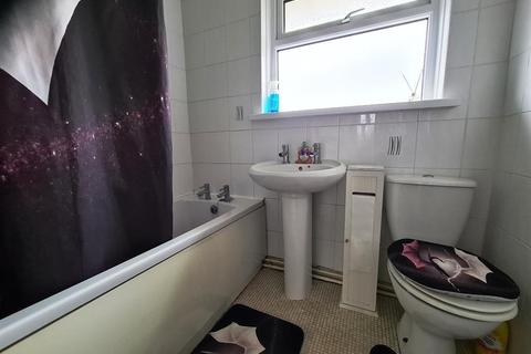 28 Heol Las, Pencoed, Bridgend, CF35 6YW