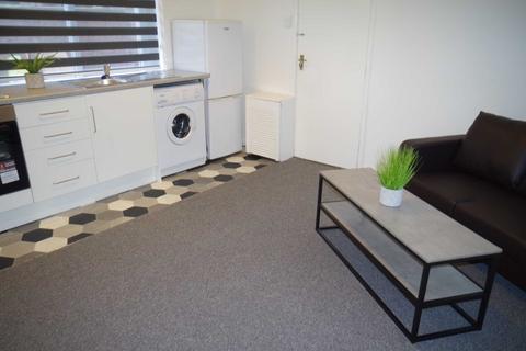 1 bedroom flat to rent, Chadwick Street, Bolton