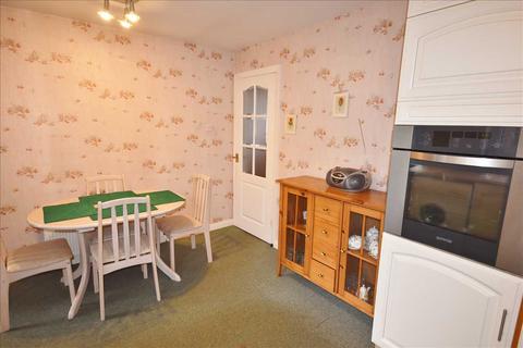 2 bedroom detached bungalow for sale - St Catherine's Close, Leyland