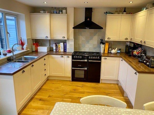 Kitchen/family room