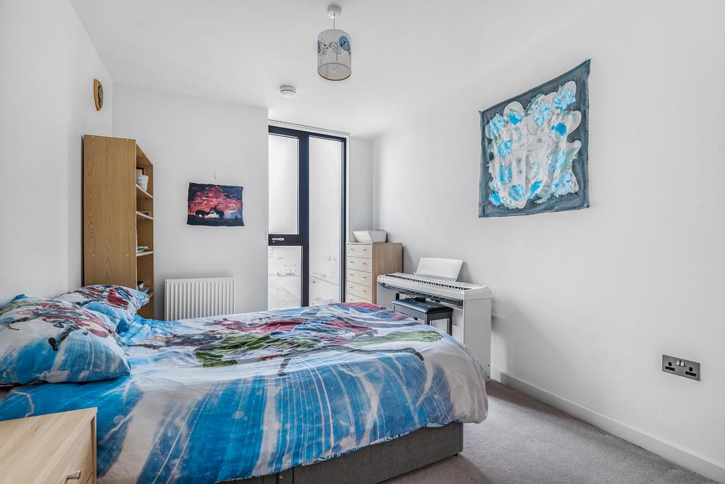 Bedroom 1.jpg