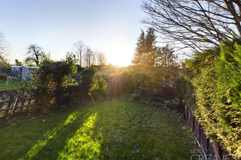 16 Barker Hill, Lowdham, Nottingham, NG14 7BH
