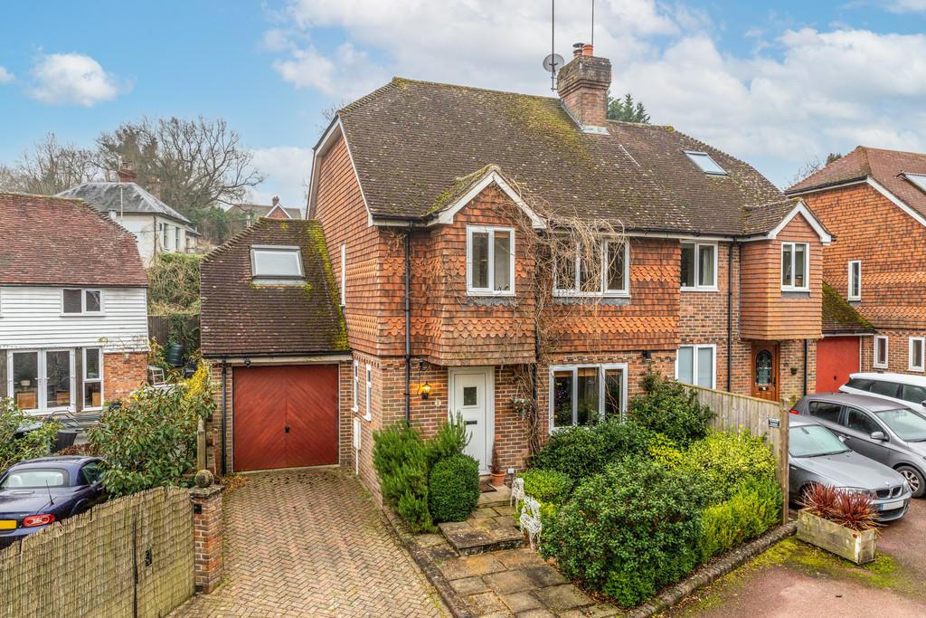 Millstream Close, Ashurst, Tunbridge Wells 3 bed semidetached house