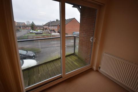 2 bedroom apartment to rent, Tudor Cort, Middleport