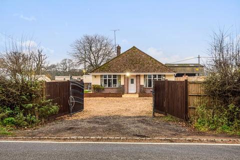 3 bedroom detached bungalow for sale - Adversane Lane, Billingshurst