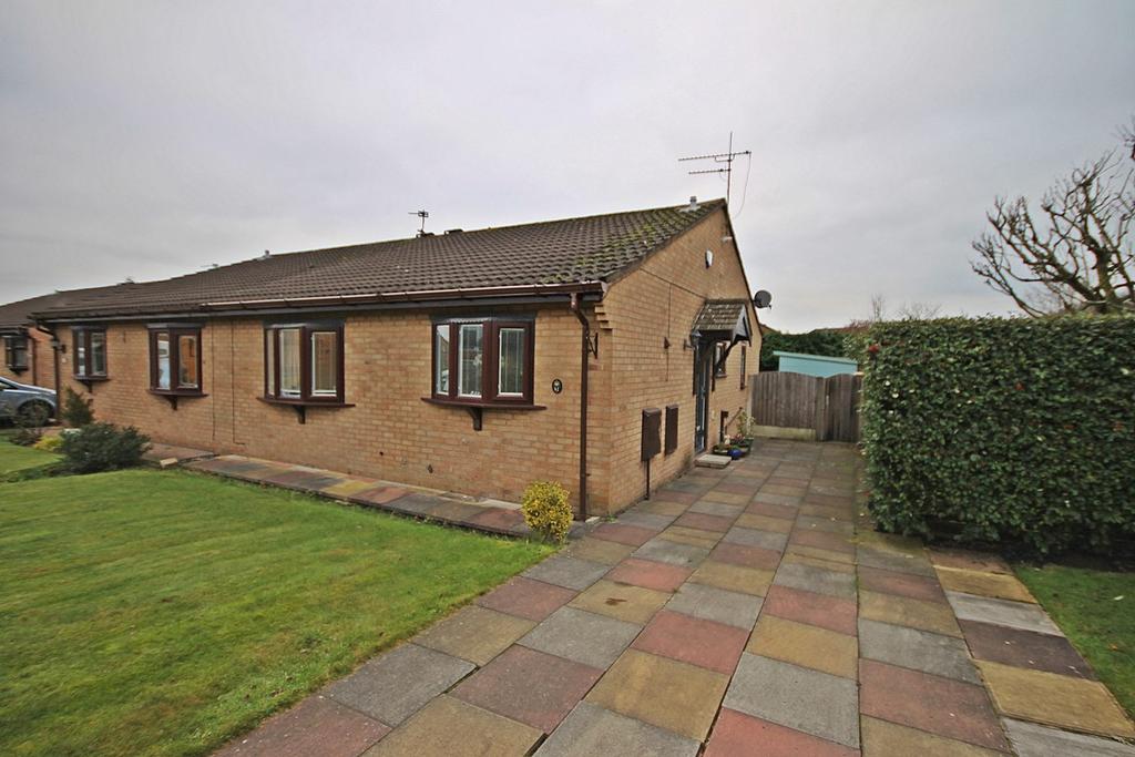 Richmond Avenue, Grappenhall, Warrington, WA4 2 bed semidetached