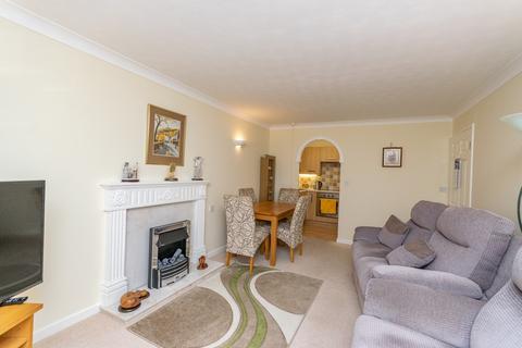 1 bedroom apartment for sale - Kings Road, LYTHAM ST ANNES, FY8