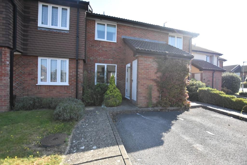 Angel Place, Foxley Fields, Binfield, RG42 2 bed terraced house £329,950
