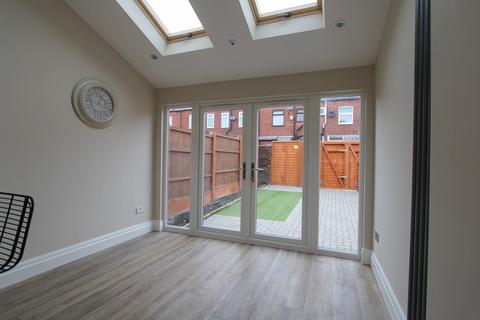 55 Abingdon Road, Bolton, BL2 2RE