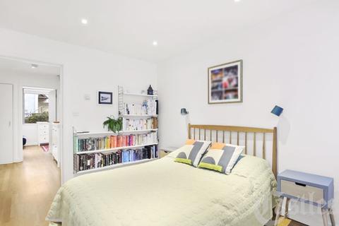 2, The Court, 109d Cornwallis Road, London, N19 4LQ