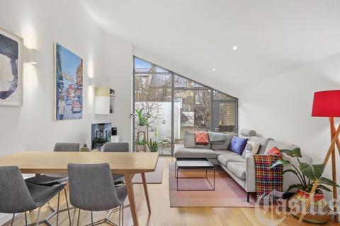 2, The Court, 109d Cornwallis Road, London, N19 4LQ