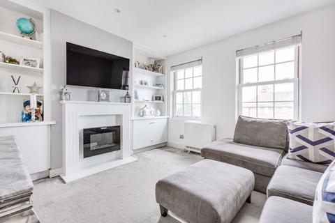 395b Hook Road, Chessington, KT9 1EL