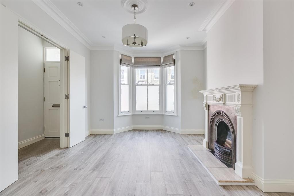 Elliott Road, Chiswick, London 4 bed semidetached house £5,300 pcm