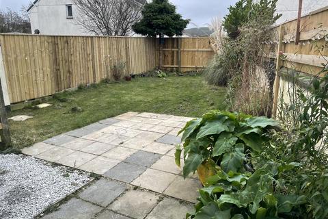 27 Springfields, Bugle, St Austell, PL26 8SJ