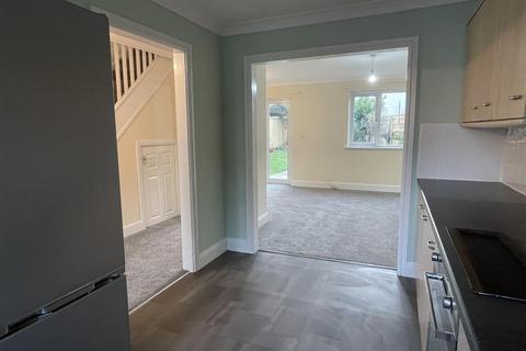 27 Springfields, Bugle, St Austell, PL26 8SJ